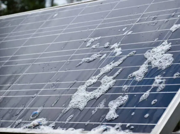 nettoyage-panneaux-photovoltaiques
